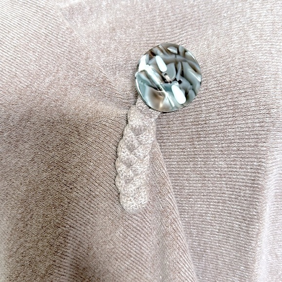 Puli Tan Asymmetrical Shrug with V-Neck - Picture 3 of 9